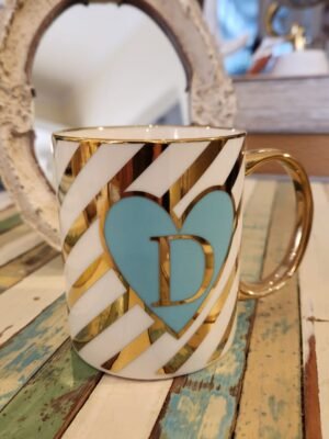 Taza Letra D