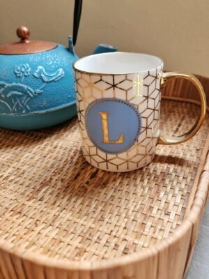 Taza Letra L